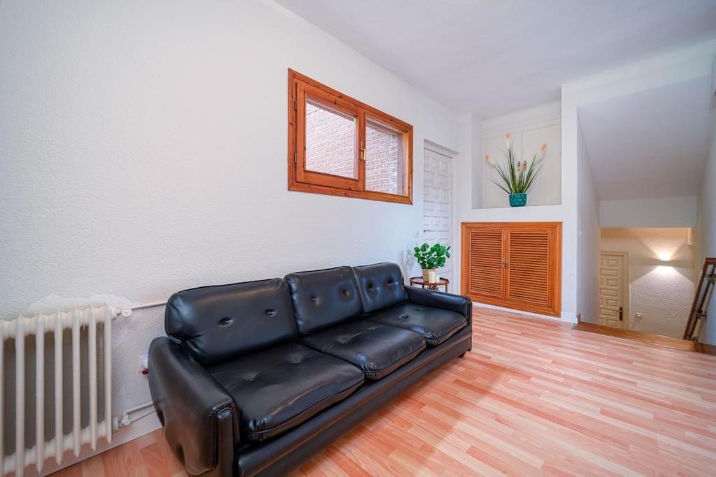 P Casacafe Madrid Calle Carlos Dubois 3 외부 사진